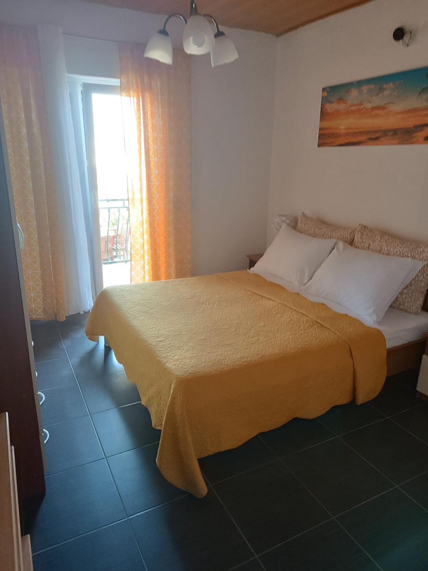 Apartment Ante Brela Esterno foto